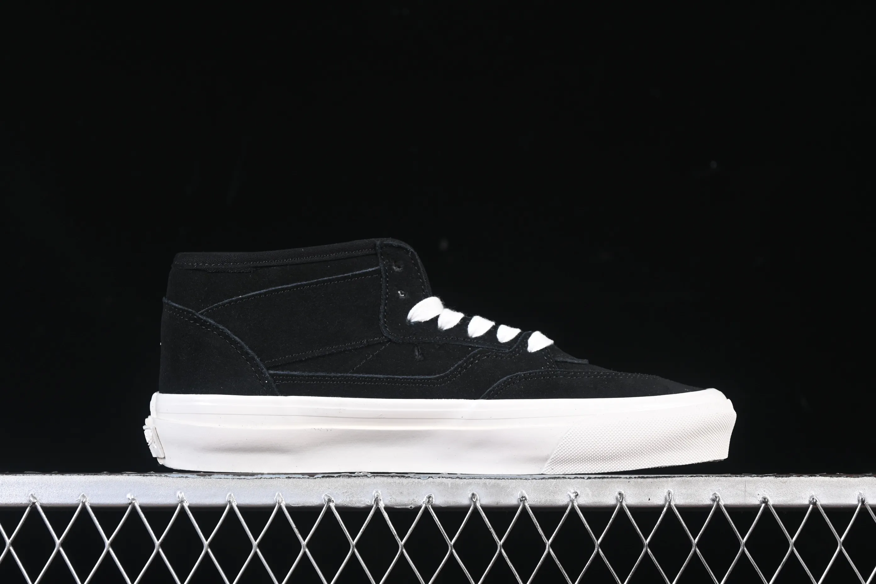All categories Vans Vans series Vans Mid Vans China Vans Half Cab Reissue 33 Vans official retro casual simple versatile skateboard shoes VN000S86BLA
